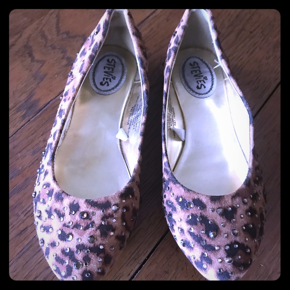 Stylish girls leopard print, bling flats Size 2